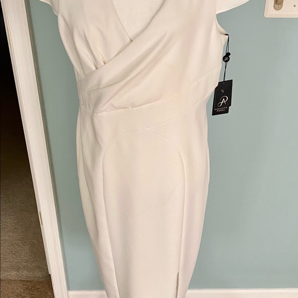 NWT Cap sleeve sheath dress with draped bodice - Picture 3 of 7